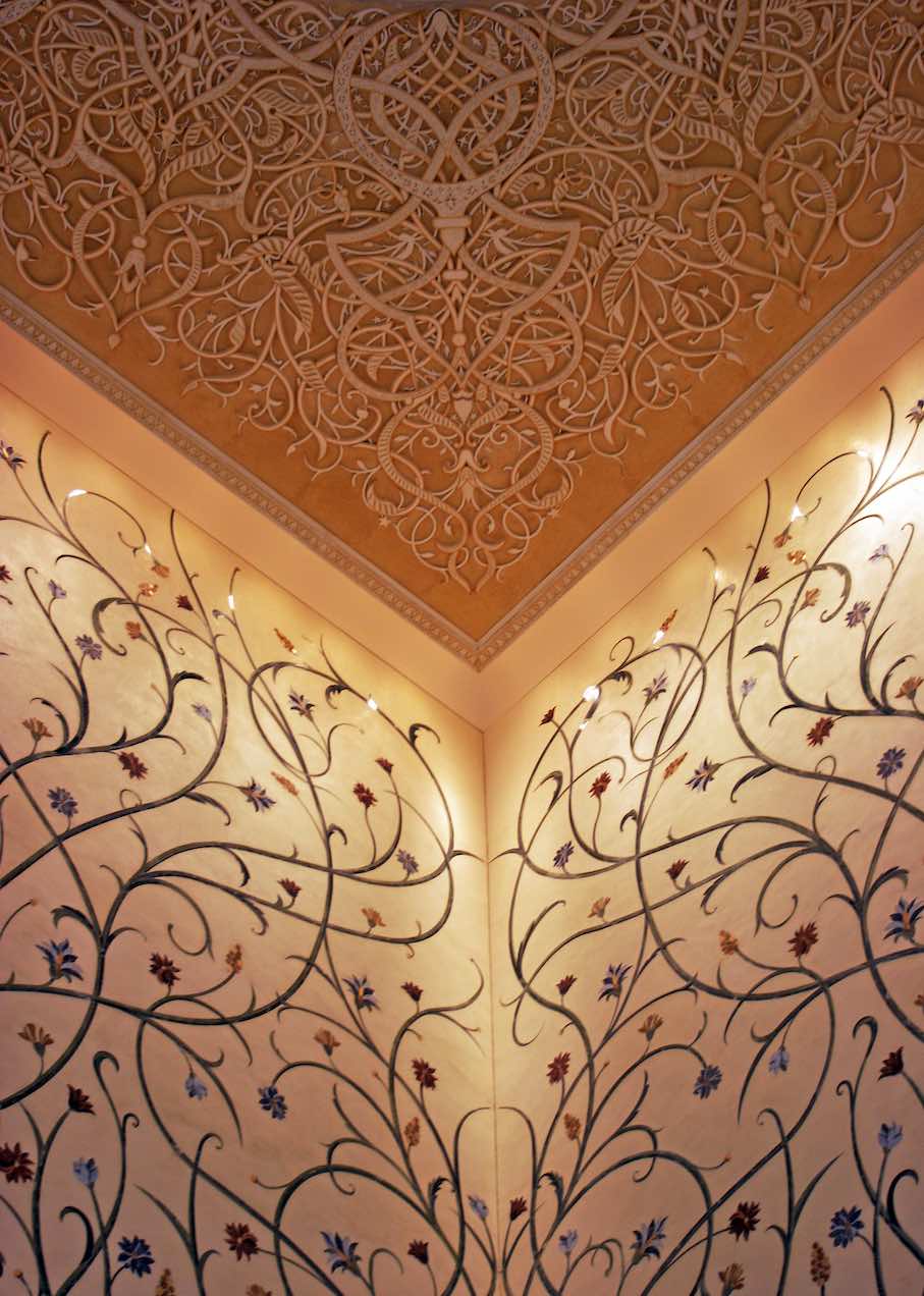 Die Sheikh Zayed Moschee in Abu Dhabi.