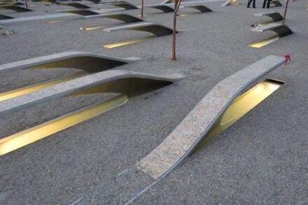 Pentagon Memorial 9/11: the memorial conveys the incomprehensibility of the plane attack without pathos