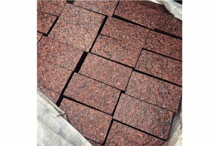 Granite Maple Red (“Lezniki”).