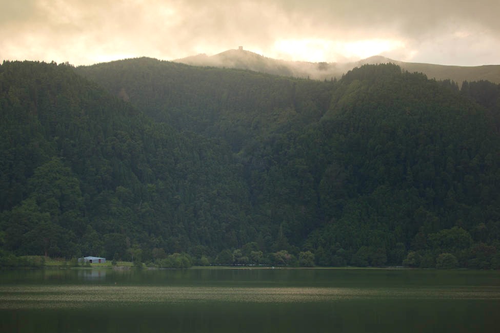 Architecture: Cowering before the forces of nature