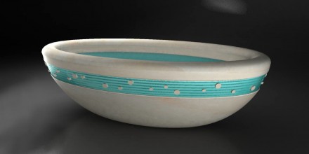 Hazem Shoukry Designs: „Bubbles“ aus zwei Lagen Marmor Crema Beige gealtert und dazwischen einer Lage Glas, in die wiederum Inlays des Steins eingearbeitet sind.