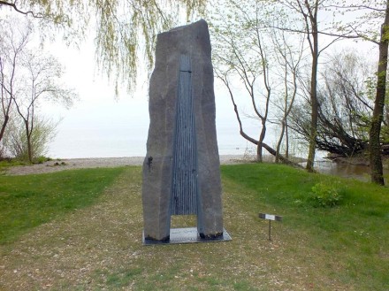 Thomas Link: „A“, Basalt (2,18 m).