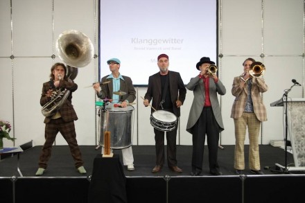 Band Klanggewitter mit Blasmusik der nicht-traditionellen, aber schwungvollen Sorte. Foto: NürnbergMesse / Thomas Geiger.