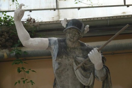 ... Modellergänzung als Vorlage für die Kopie in Sandstein...