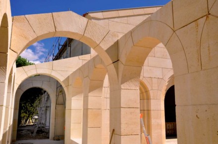 A capela do mosteiro Saint-Joseph em Puimisson.