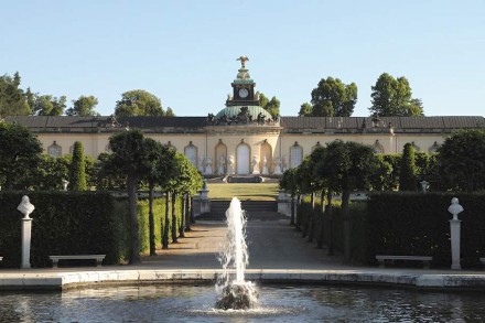 Blick vom Holländischen Garten auf die Bildergalerie. © SPSG / Foto: Hans Bach