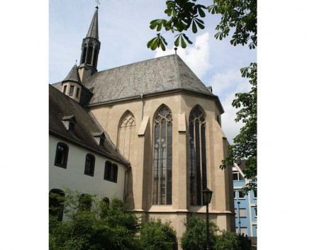 Erst in der Romantik wurde es schick, Naturstein offen in der Fassade zu präsentieren. Vorher hatte man Mauern mit einer Schutzschicht überzogen, wie es bei der Christuskirche mit dem Schlämmputz wieder geschah. Foto: Gesell Kriesten und Partner