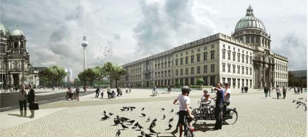 Das Humboldt Forum mit der historischen Fassade an drei Seiten.