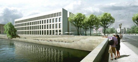 Das Humboldt Forum mit der modernen Fassade auf der Spreeseite.
