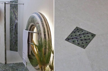 Originell auch der Handtuchhalter in Form eines Donuts beziehungsweise Rettungsrings (Serpentinit und Kalkstein) und der Ablauf für die Dusche.