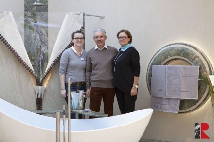 Steinmetz-Familie Hirschberger aus Geretsried, die Designer und Ausführenden der Badezimmer-Idee.