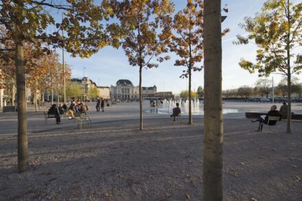 vetschpartner Landschaftsarchitekten, Truffer Natursteinwerk: Sechseläutenplatz. Photo: Manuel Bauer