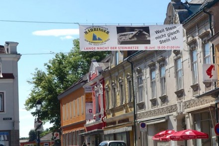 Großen Bahnhof hatte Steinmetz Friedrich Mahringer in Waidhofen/Thaya inszeniert.