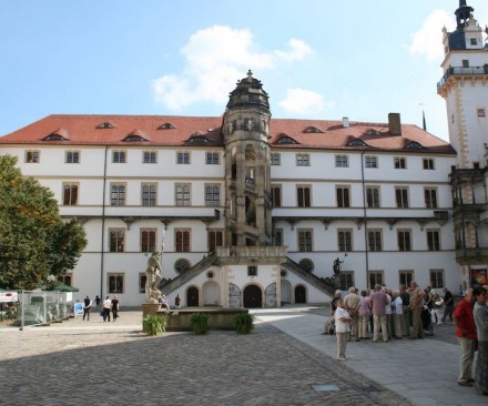 Schloss Hartenfels: ein Highlight früher Renaissance-Architektur.