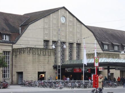 Hauptbahnhof Karlsruhe. Foto: Dguendel / Wikimedia Commons