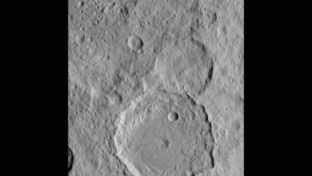 Der Gaue-Krater auf Ceres.