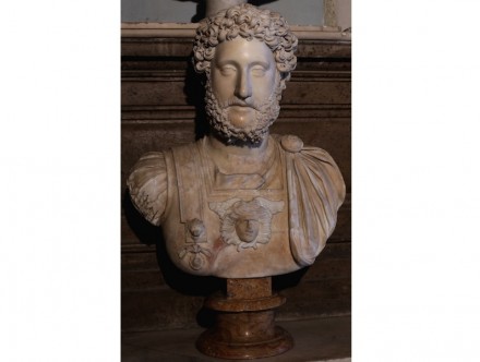 Portrait of Commodus (180-192 A.D.), Luna (= Carrara) Marble, Capitoline Museums, Rome.