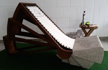 Robert Woth, Berlin: „Ammonitenliege“. Krensheimer Muschelkalk.