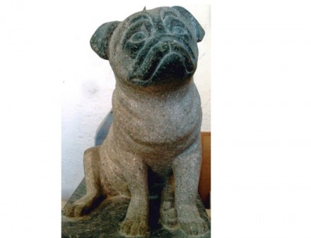 1. Platz, Steinbildhauerhandwerk: Verena Boiger, „Mops-Stele“.