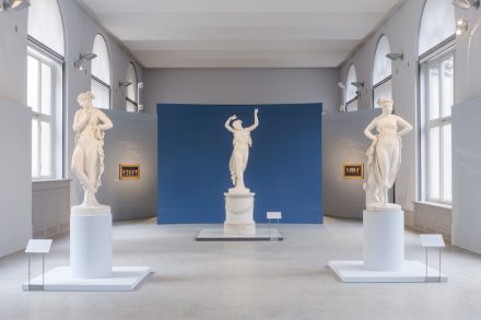 Blick in die Ausstellung „Canova und der Tanz“. Foto: Staatliche Museen zu Berlin,Skulpturensammlung / David von Becker