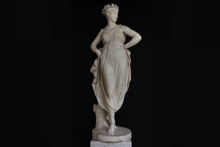 Antonio_Canova: Tänzerin mit den Händen in den Hüften. Foto: The State Hermitage Museum / Alexander Lavrentyev