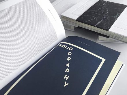 Stone Group International: collectors’ edition of „12 Mythic Marbles“.
