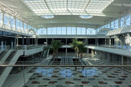Design Award: PARQUE COMERCIAL NEVADA (Nevada Shopping Center), in Armilla, Granada, whose promoter is TOMAS OLIVO LOPEZ.