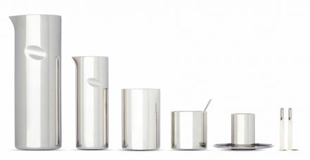 „Jean Nouvel, mes meubles d’architecte“: Coffee Cylinder, 2003, Museo Alessi.