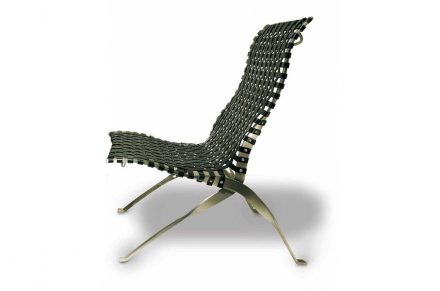 „Jean Nouvel, mes meubles d’architecte“: Milana, 1995, chauffeuse, Editions Sawaya & Moroni.