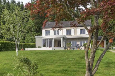 FuturaFrosch, Bärlocher AG: Wohnhaus in Obfelden unweit von Zürich.