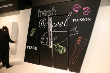 Miele: „Black Board Edition“ mit Türen mit satiniertem Glas, die sich zum Beschriften eignen.