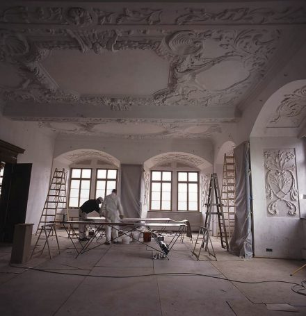 Handwerker spielen eine wichtige Rolle bei der korrekten Ausführung von Restaurierungsarbeiten. Foto: DSD