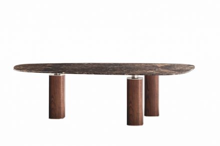 <a href="https://www.poltronafrau.com/"target="_blank">Poltrona Frau</a>: „Jane“.