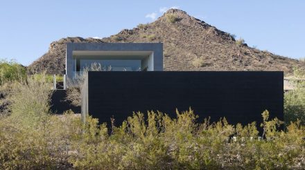 Wendell Burnette Architects: Dialogue House.