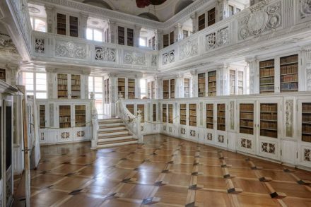 Bibliothek der ehemaligen Benediktinerabtei Amorbach. Foto: Roland Rossner, Deutsche Stiftung Denkmalschutz