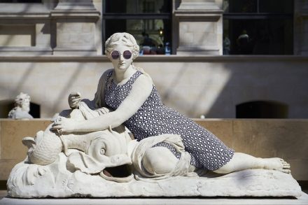 Leo Caillard: „Hipsters in Stone II“.