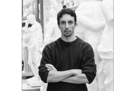 Léo Caillard.