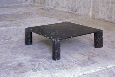 Salvatori, Michael Anastassiades: „Love me, love me not“.