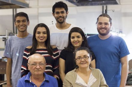 Participants of the jewelry design project. Front: Cicero Mendonça and Ana Videla; behind (f.l.t.r.): Leonardo Ferreira, Dayane Araújo, Alan Araújo, Marcia Fereira, João Côrtes.