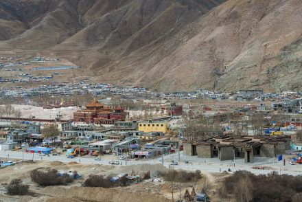 Jianamani Visitor Center (rechts).