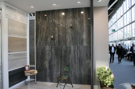 Firma Antica Ceramica Rubiera auf der Cersaie 2017.