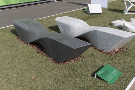 „Racing Seat“. Designer: Massimo Russo. Company: Marmi Sacco, Capaccio, Puglisi Marmi. „G. D’Annunzio“ University Chieti-Pescara, Department of Architecture, Pescara.