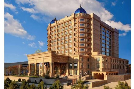 Ararat travertine: Hotel Rixos in Kazahstan.