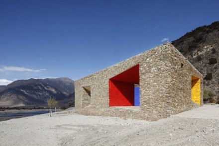 Tibet Niyang River Visitor Centre. Photo: standardarchitecture