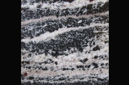 Russischer Granit (Migmatite Garnet Amphibolite) „Ice Tundra”, Firma <a href=" http://www.karier.ru/"target="_blank"> Vozrozhdenie</a>.