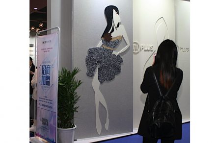 <a href="http://www.uniplususa.com/"target="_blank">Uniplus</a>, Kunststein.