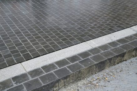 Street plaster of basalt and granite.