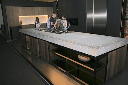 Salone del Mobile: <a href="http://www.doca.es/"target="_blank">Doca</a>.