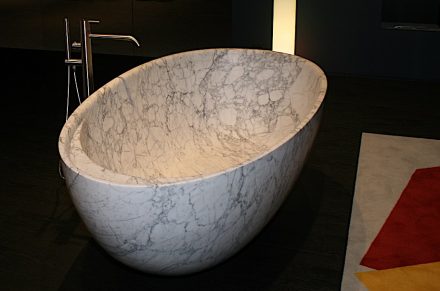 Salone del Mobile: <a href="https://www.antoniolupi.it/"target="_blank">antoniolupi</a>.