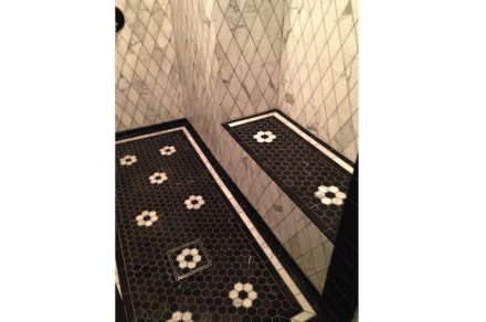 CID-Awards: Installation category, Residential Stone. Project: Black & White Marble Bathroom. Installer: Columbia River Tile & Stone, Inc. Location: Portland, OR.